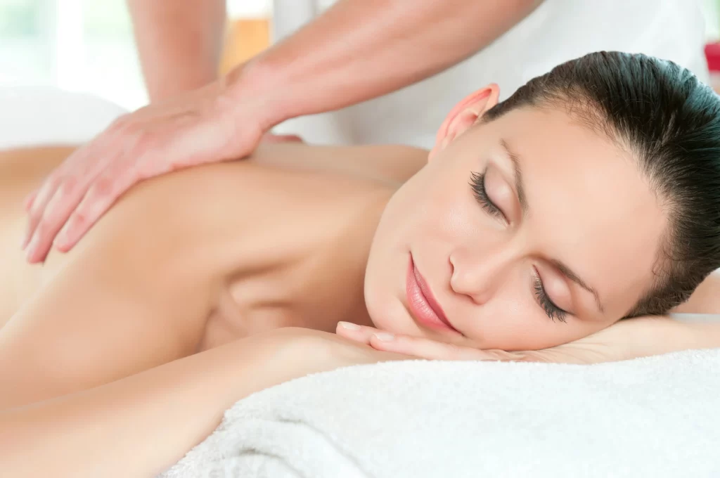 MASSAGEM RELAXANTE RELAXAMENTO, SAÚDE, PAZ, RELAX, ESTRESSE, AUTOCUIDADO, SPPA, BELEZA, REVIGORAR, MASSAGISTA, MASSOTERAPEUTA, SHIATSU, BOTOX, MASSAGEM AYURVEDICA, AYURVEDA, REIKI, DRENAGEM LINFÁTICA, ABHYANGA, TRANQUILIDADE, LUXO